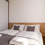 Bonitas & *